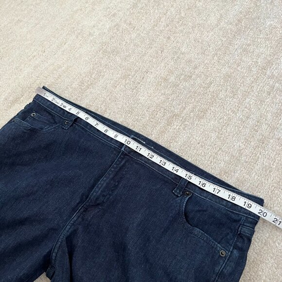 Amazon Essentials Stretch Bootcut Dark Wash Blue Jeans 18 Short - Picture 8 of 10
